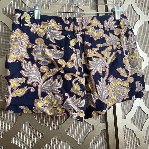 LOFT Print Shorts - Picture 3 of 7